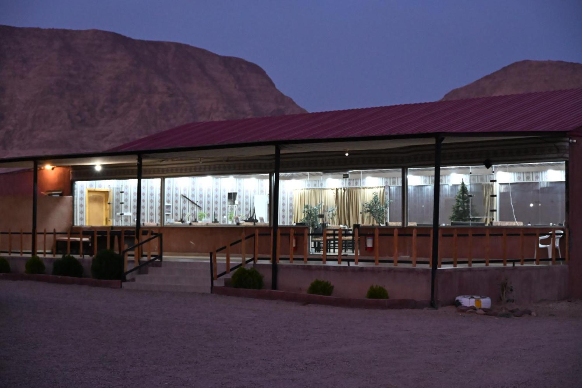 Bilal Luxury Camp Hotel Wadi Rum Exterior foto